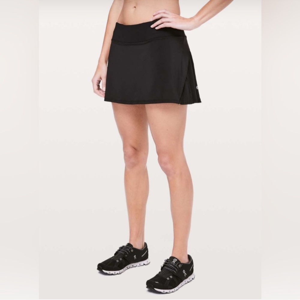 Lululemon Play Off The Pleats Skirt *13" Black Sz 8